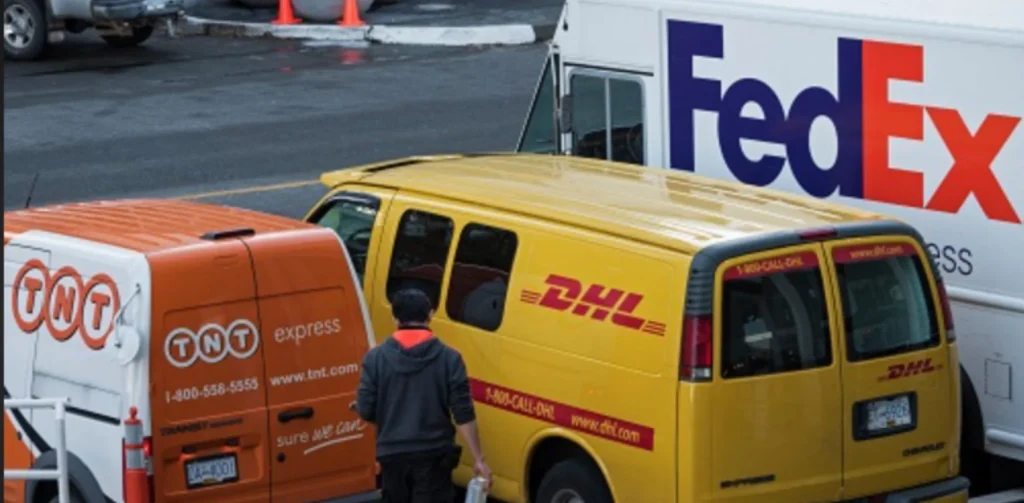 Transport Business Ideas in India - Courier & Parcel Service